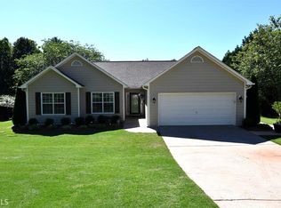 405 Flintlock Dr, Dacula, GA 30019