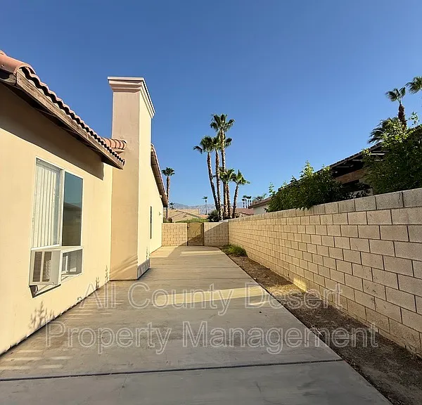 74594 Moss Rose Dr — Photo 23