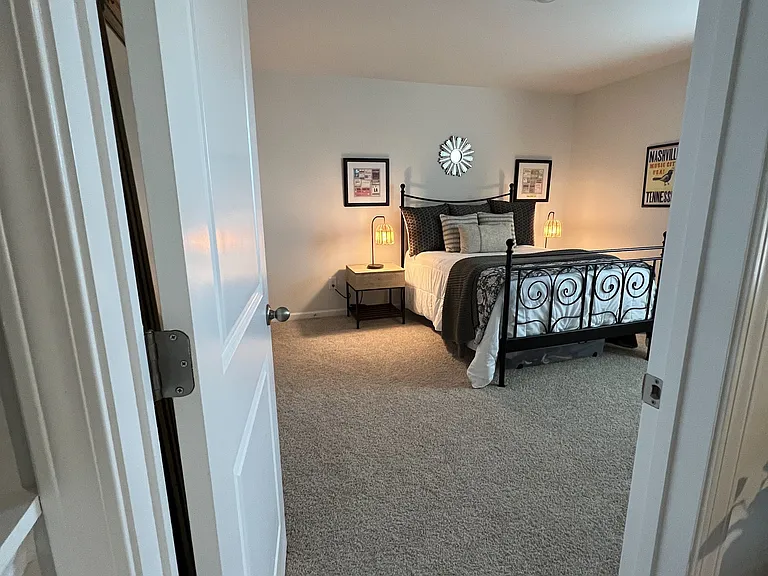 4628 Slatestone Dr — Photo 32