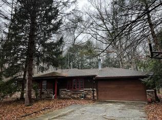514 E Bellevue Ave, Beverly Shores, IN
