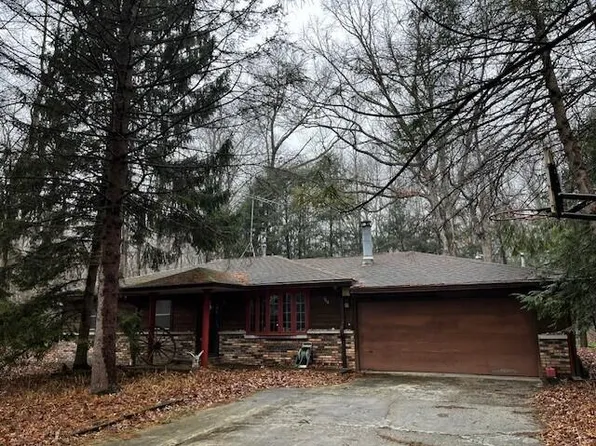 514 E Bellevue Ave, Beverly Shores, IN 46301