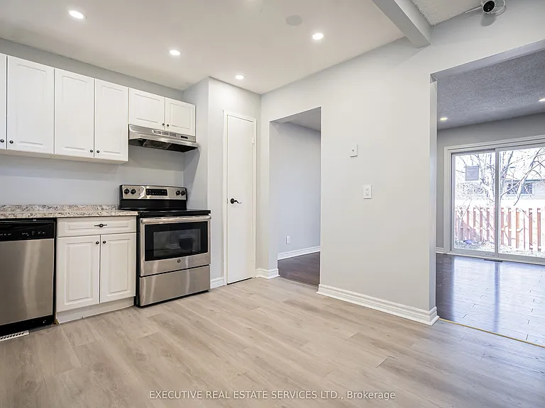 131 Rockwood Ave #18 — Photo 8