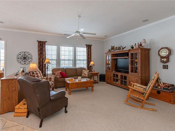 3rd image of 7142 Willow Pond Dr