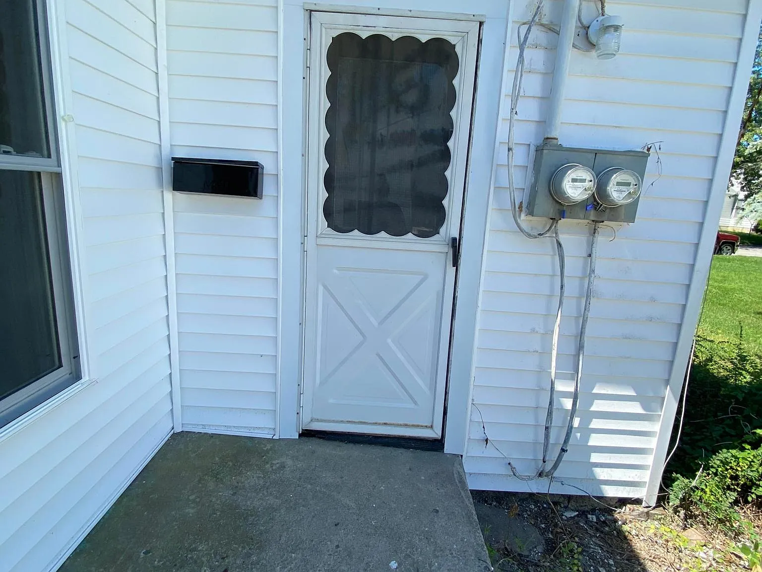 Screen door, nice for summer days