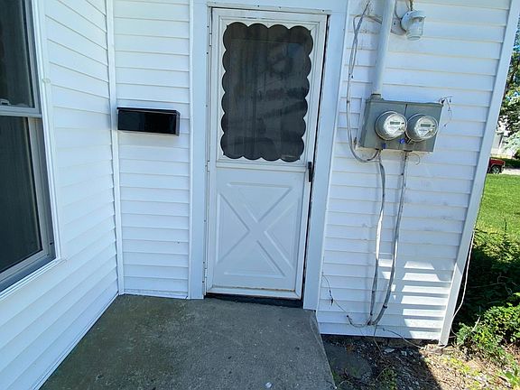 Screen door, nice for summer days