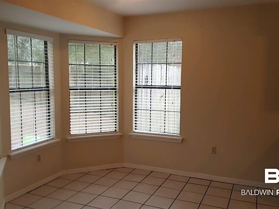 4th image of 103 Rainer Cir