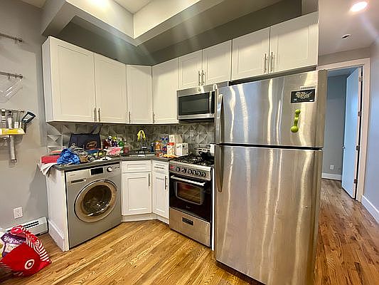 1st image of 347 Chauncey St APT 2R