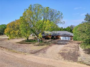 3 Oakwood Ln, Arkansas City, KS 67005