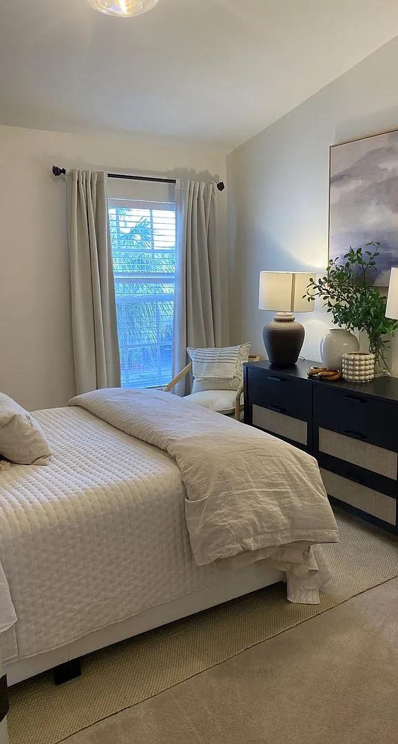 ** 3/2.5 Townhouse Available For Season ** Beautifully Updated Unit ** Stratford Place North Naples — Photo 4