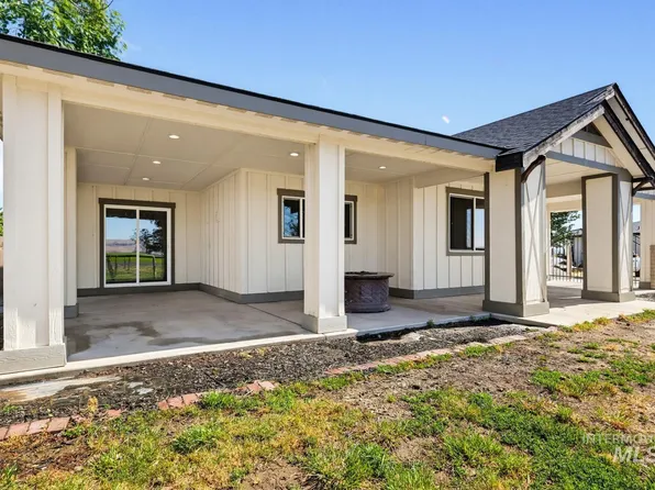 2588 Market Rd, Homedale, ID 83628