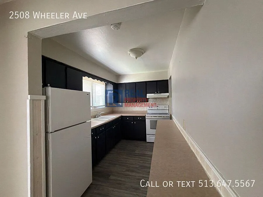Updated 2 BR 1 BA Home — Photo 4