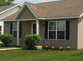 1826 Philippa St, South Bend, IN 46613