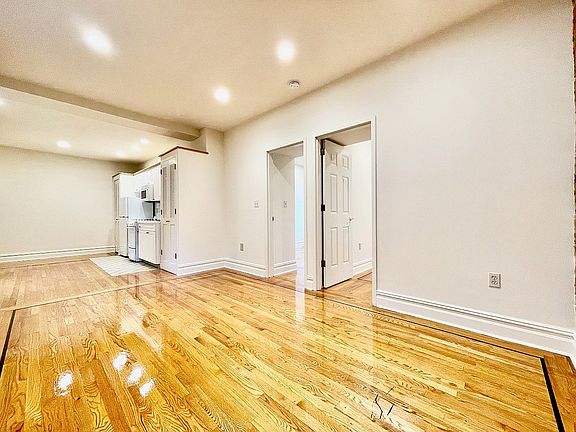 4th image of 272 Bleecker St APT 41