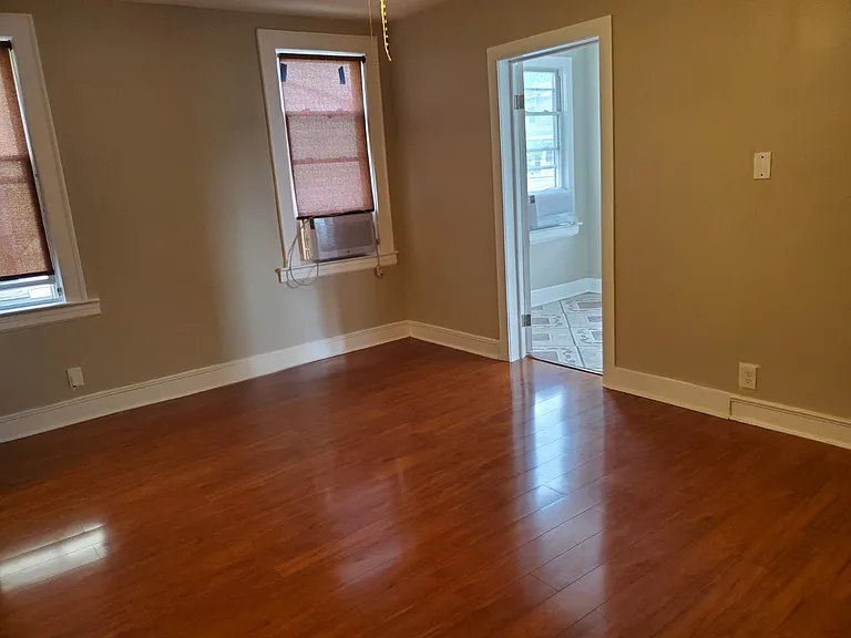 15 Westervelt Pl — Photo 13