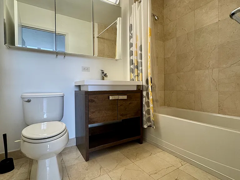4026 College Point Blvd #17B — Photo 12