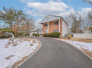 3 Michael Ct, Centereach, NY 11720