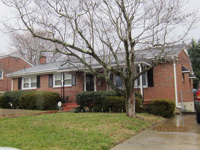 1st image of 225 Courtney St
