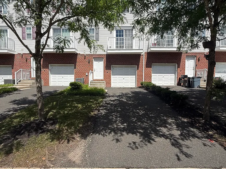 739 Centre St — Photo 21