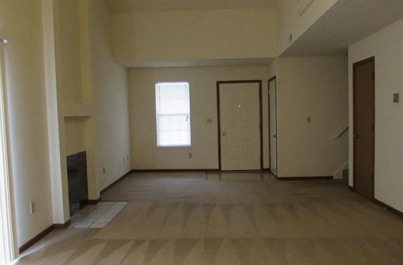 3rd image of 4001 Danbury Ct #A