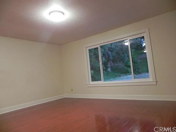 4th image of 15271 Peach St