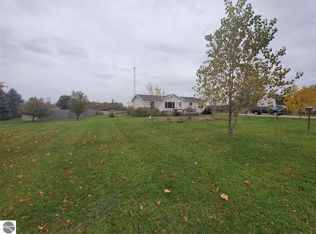 11825 Erwin Rd, Coleman, MI 48618
