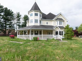 405 Delanco Rd, Edgewater Park, NJ 08010