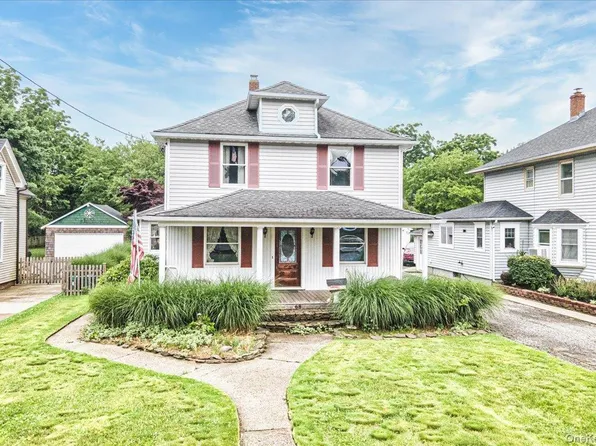 68 Rollstone Avenue, West Sayville, NY 11796