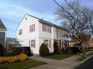 7505 Winchester Ave, Margate, NJ 08402