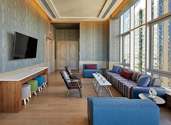 Rented by The Durst Organization | media 19