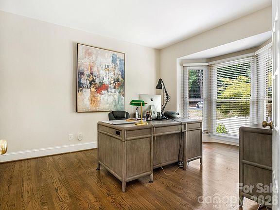 4th image of 213 Summermore Dr