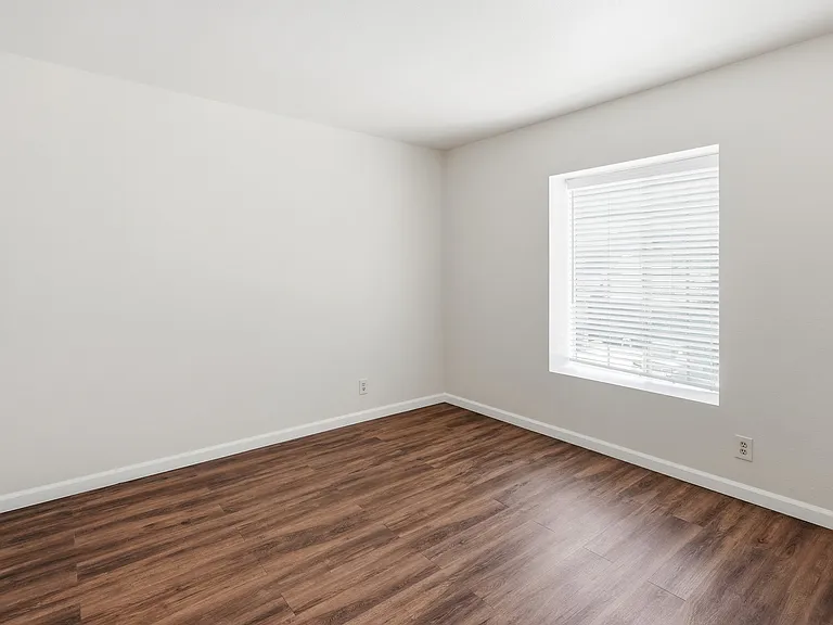 15303 Rancho Polermo Rd — Photo 21