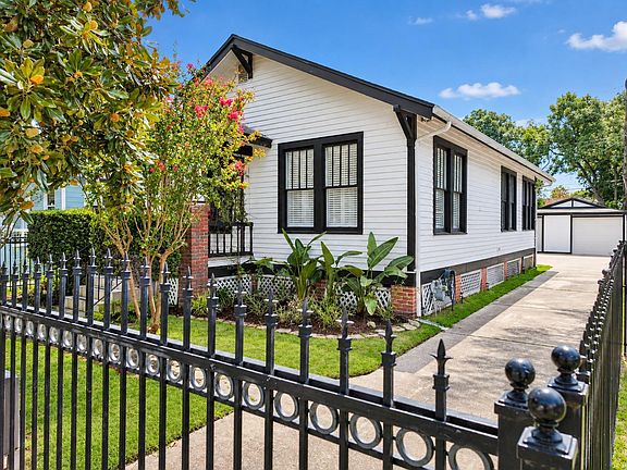3rd image of 4713 Avenue R