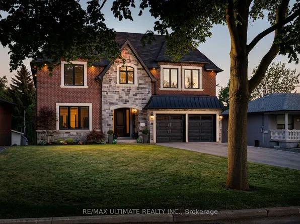 33 Dorsey Dr, Toronto, ON M6L 1S9