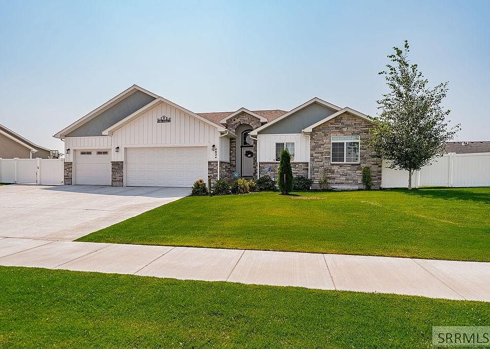 1st image of 4824 E Torcello Dr
