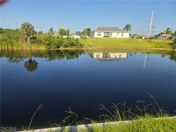 2409 NW 7th Ave, Cape Coral, FL 33993