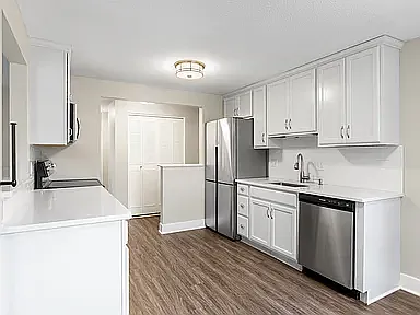 Pittsford Manor Apartments — Photo 11