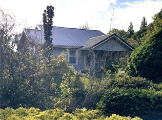 1618 10th St, Charleston, IL 61920