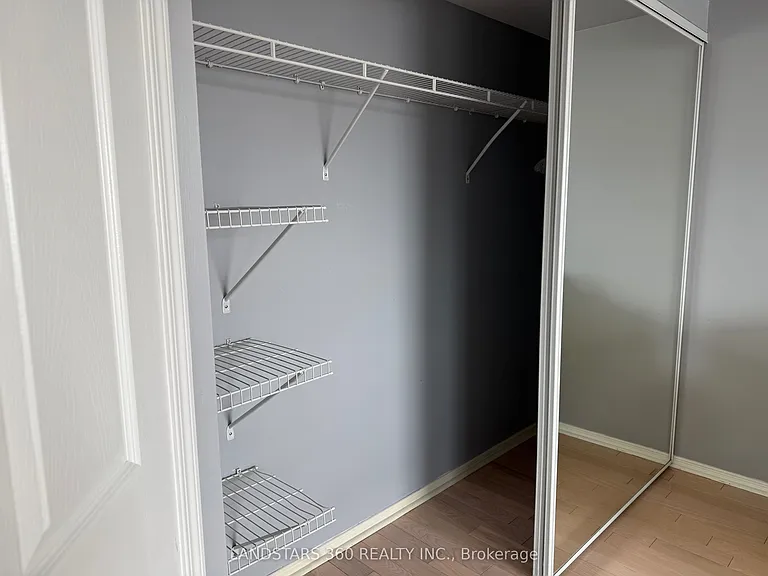 39 Oneida Cres #906 — Photo 19