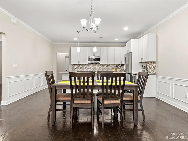 5570 Arbor Chase Dr — Photo 10