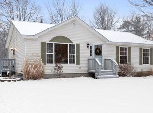 18 Forest Park Dr, Rochester, NH 03868