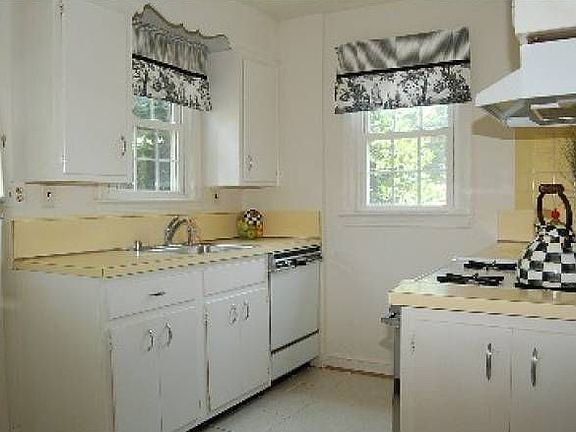 Bright and Airy Kitchen