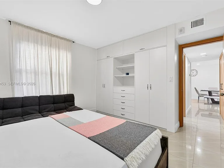 1750 W 46th St #412 — Photo 13