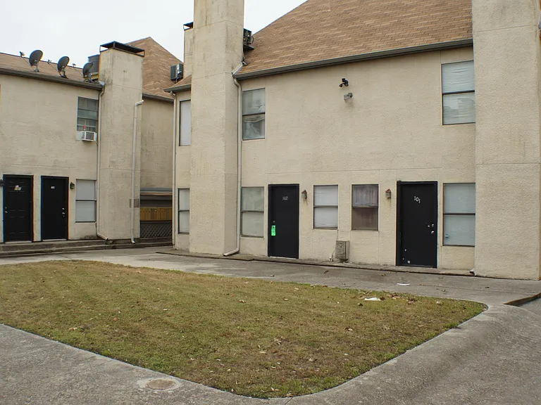 7030 Fair Oaks Ave #104 — Photo 14
