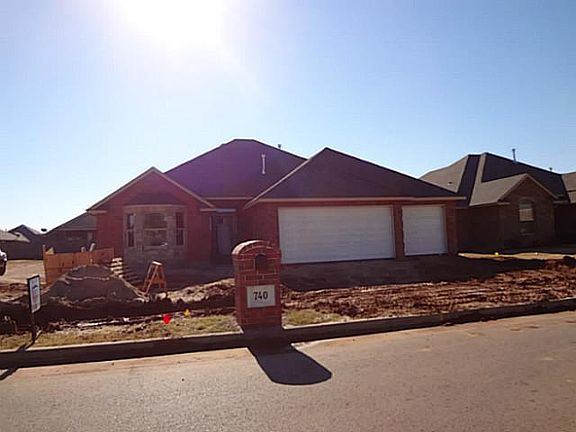 3rd image of 740 SW 157th St