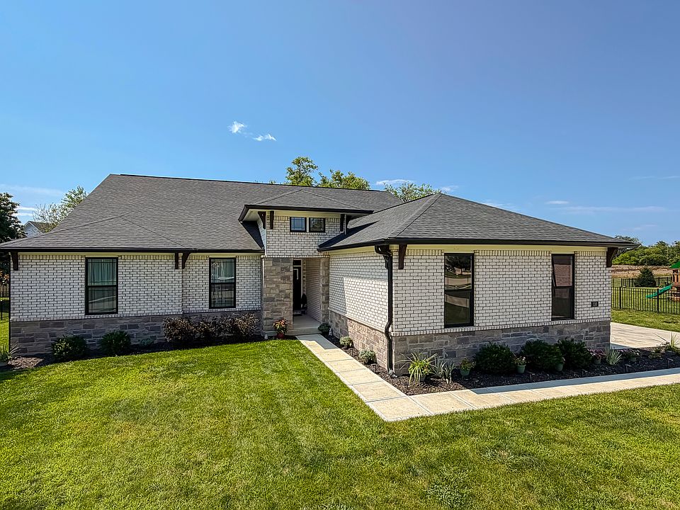 1st image of 110 Saundra Dr