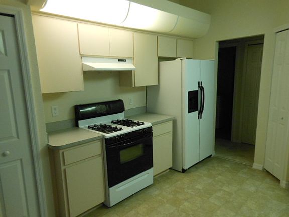 kitchen with appliances