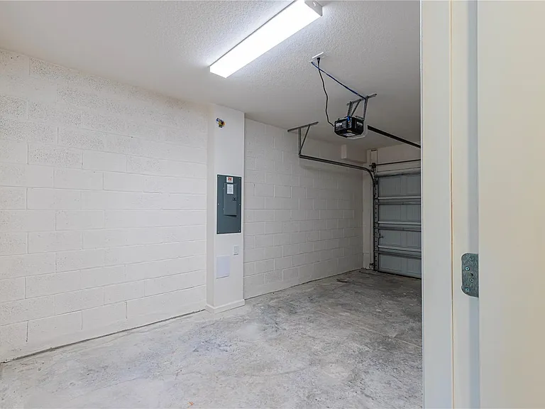 5060 Rain Shadow Dr — Photo 37