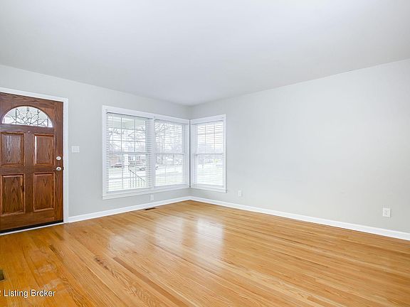 2nd image of 3522 Saint Edwards Dr