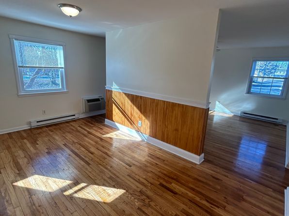 1128 Borden Ave APT 12