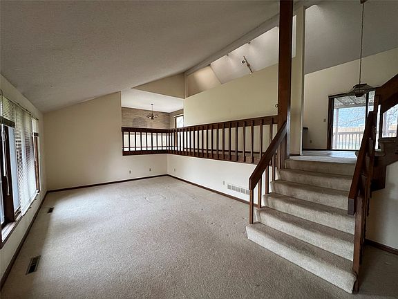 5th image of 4112 Mary Lynn Dr